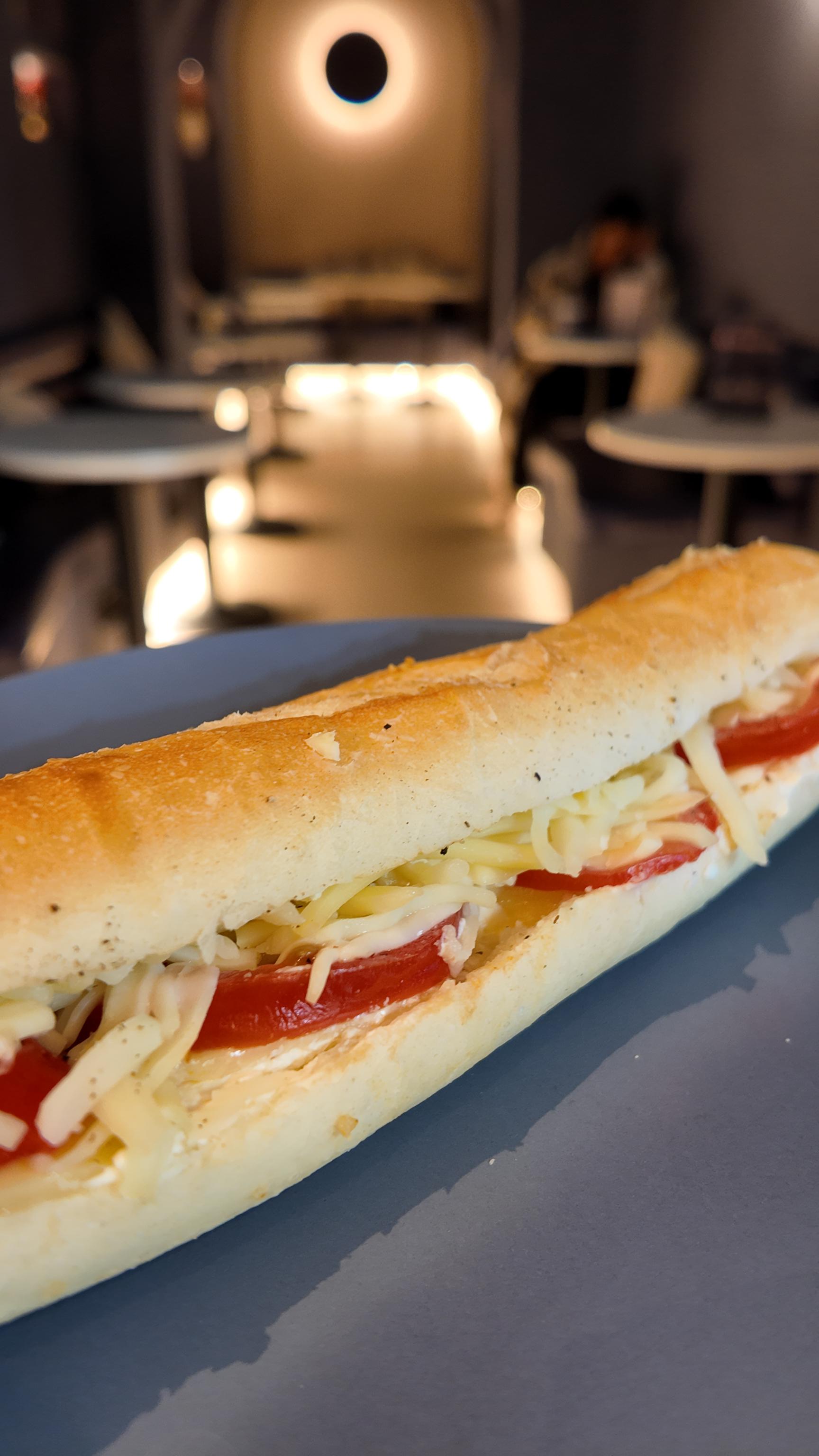 Mozzarella sundried tomato